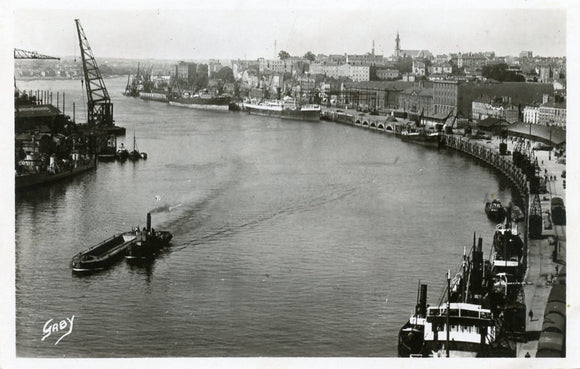 Nantes, Panorama du Port [Postcard]