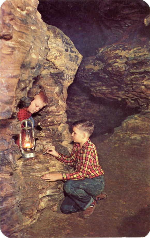 Mark Twain Cave, Hannibal, MO [Postcard]